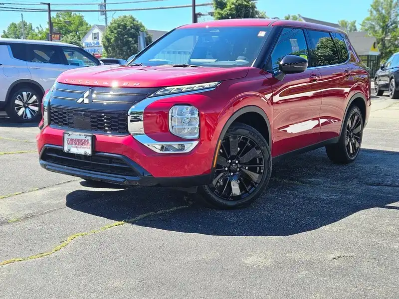 2026 Mitsubishi Outlander LE S-AWC's photo
