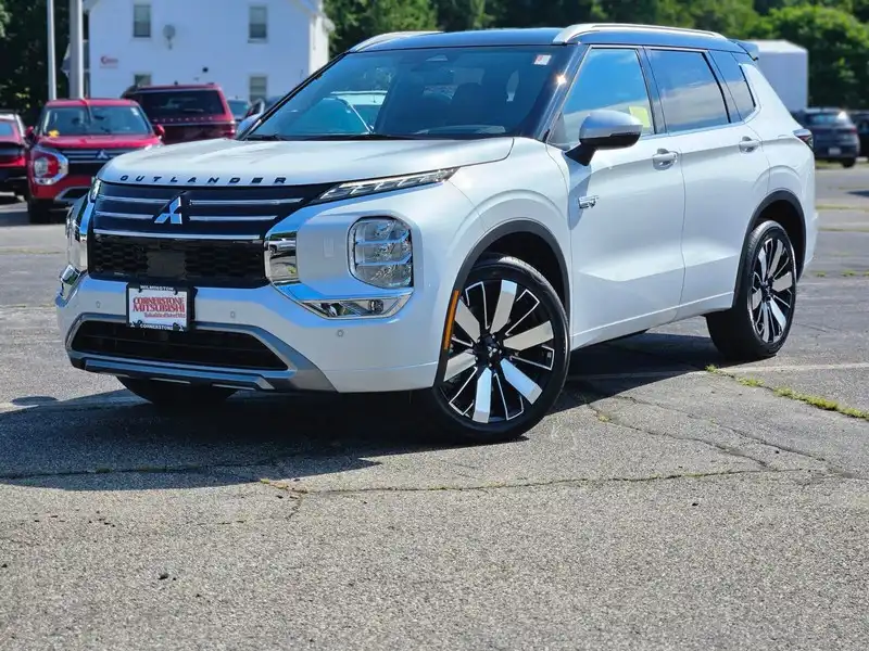 2026 Mitsubishi Outlander Plug-in Hybrid SEL S-AWC's photo