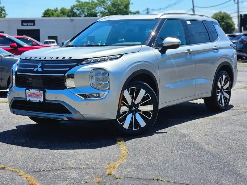2026 Mitsubishi Outlander SEL S-AWC's photo