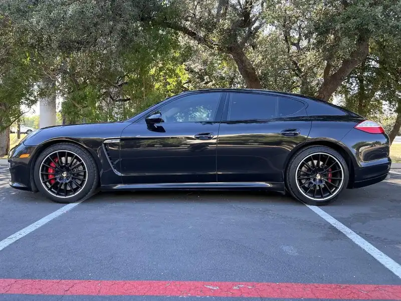 2012 Porsche Panamera Turbo S's photo