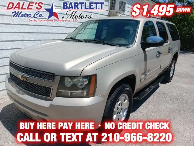2010 Chevrolet Suburban 2WD 1500 LS's photo