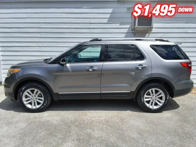 2013 Ford Explorer XLT photo 4