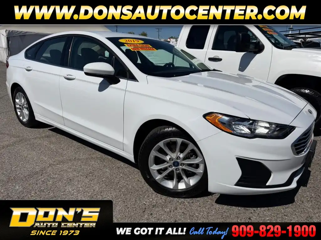 2019 Ford Fusion SE FWD's photo