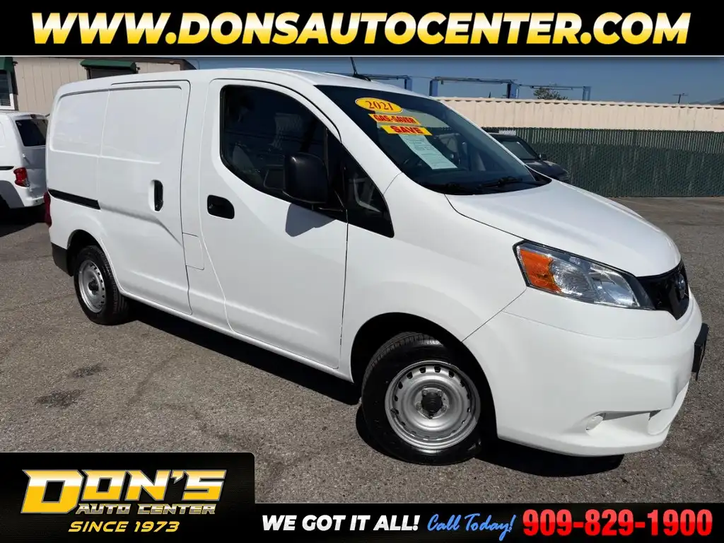 2021 Nissan NV200 S's photo