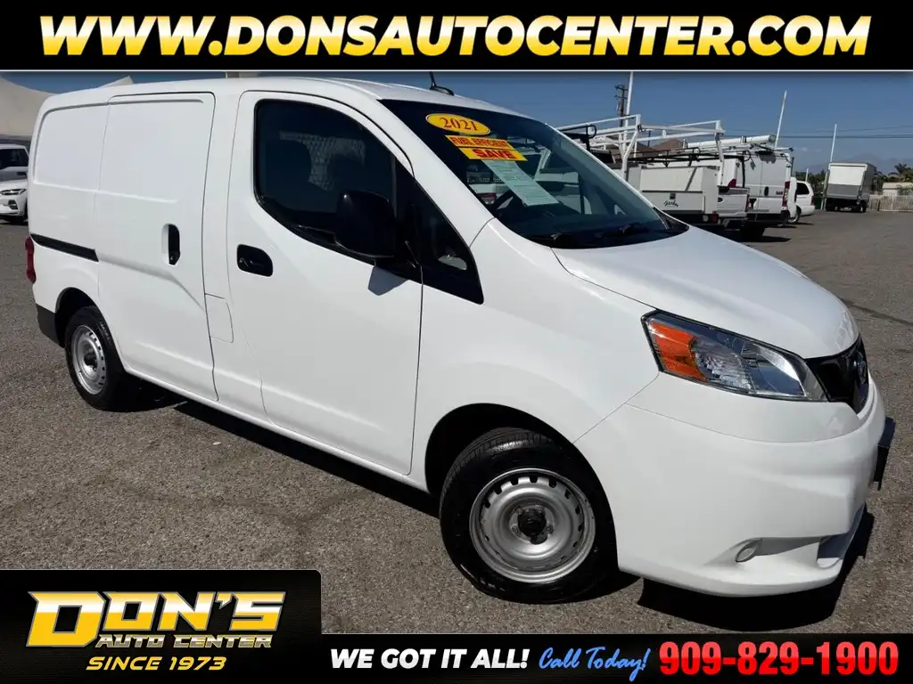 2021 Nissan NV200 S's photo