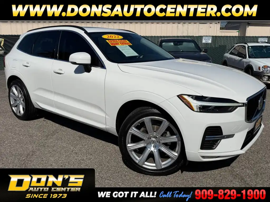 2022 Volvo XC60 B5 Momentum AWD's photo