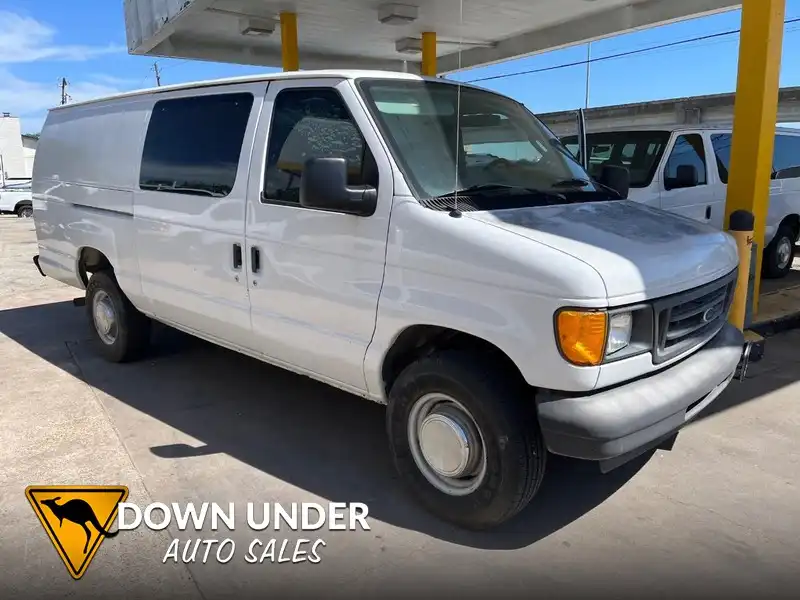 2005 Ford E-Series E-350 Super Duty Extended's photo
