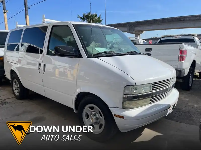 2003 Chevrolet Astro Base's photo