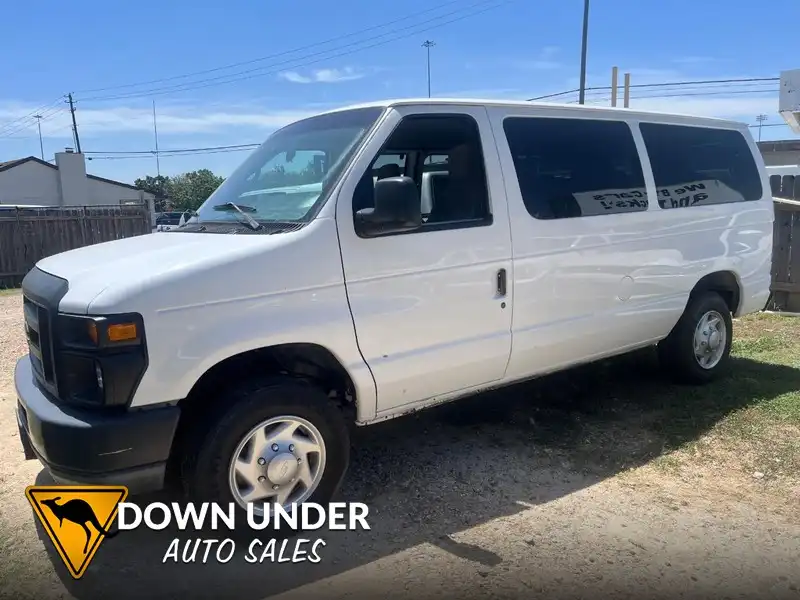 2010 Ford E-Series E-350 XL Super Duty's photo