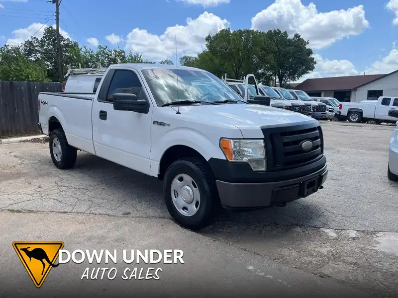 2009 Ford F-150 XL 4WD Regular Cab 126 in Styleside's photo
