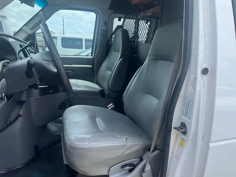 2007 Ford E-Series E-350 Super Duty photo 5
