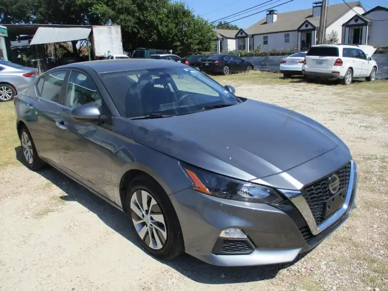 2022 Nissan Altima 2.5 S's photo