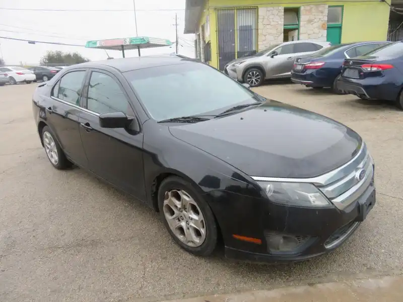 2011 Ford Fusion I-4 SE's photo