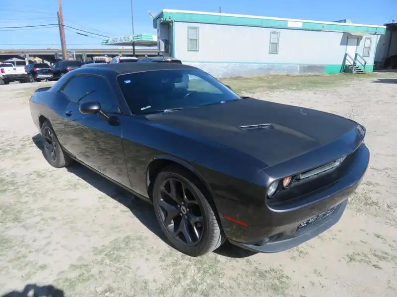 2019 Dodge Challenger SXT Plus Auto's photo