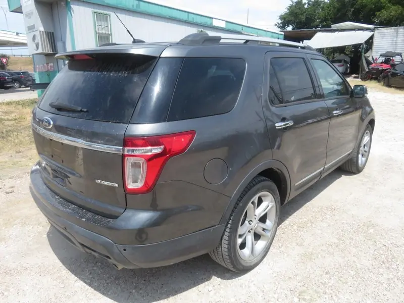 2015 Ford Explorer Limited photo 4