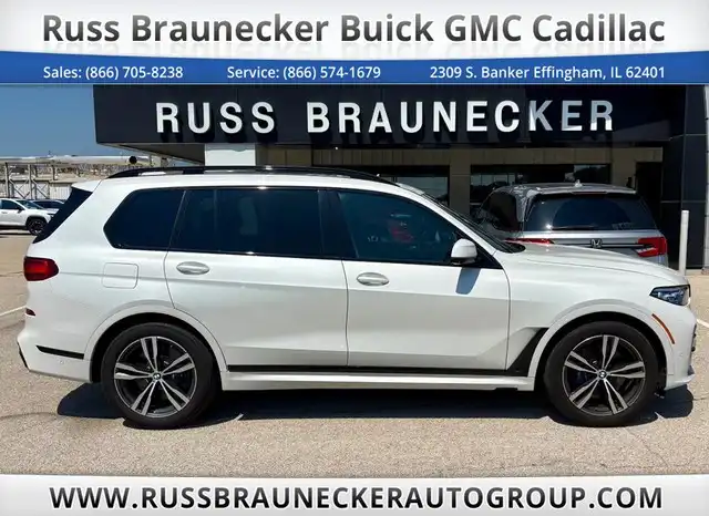 2020 BMW X7 M50i's photo