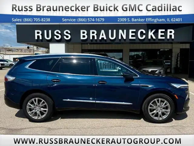 2023 Buick Enclave Essence's photo