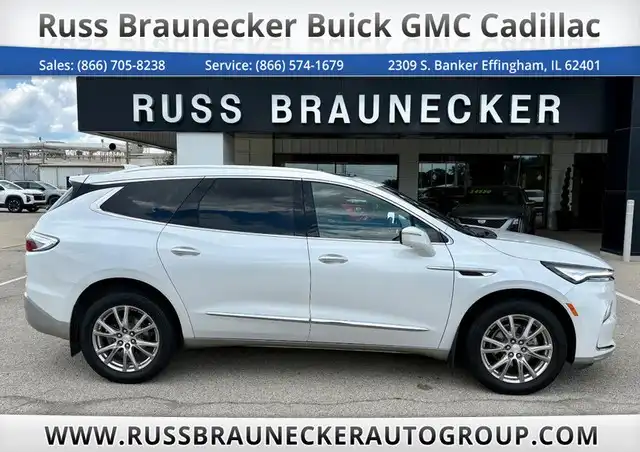 2022 Buick Enclave Essence's photo