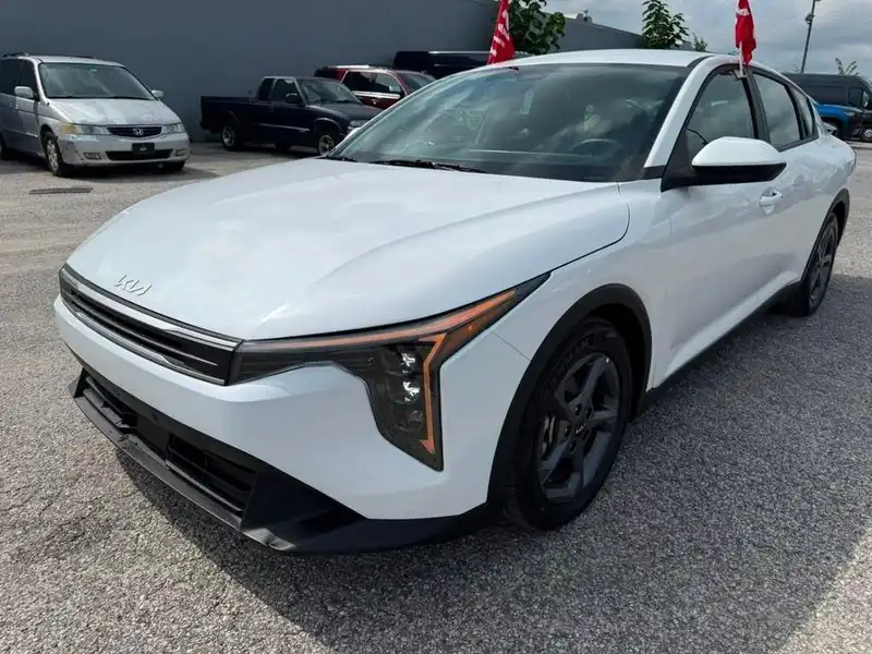 2026 Kia K4 LXS AT's photo