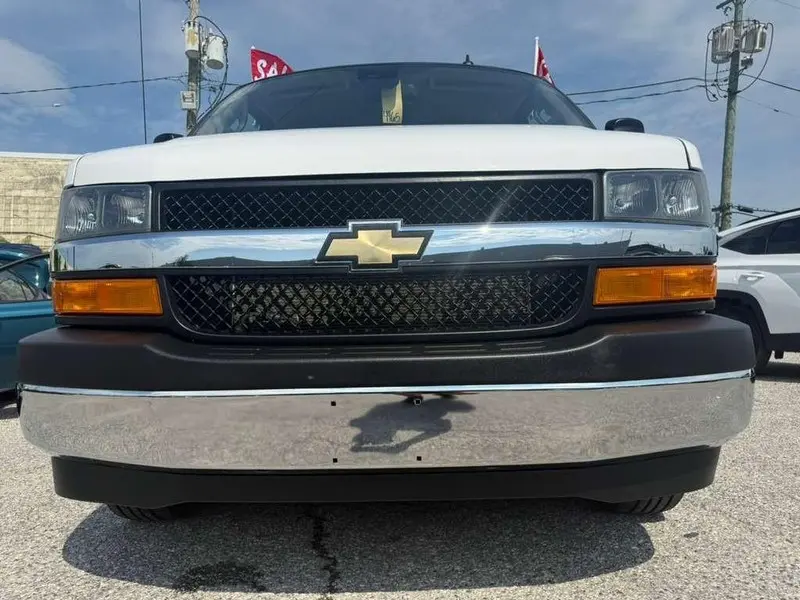 2024 Chevrolet Express LT 3500 Extended photo 5
