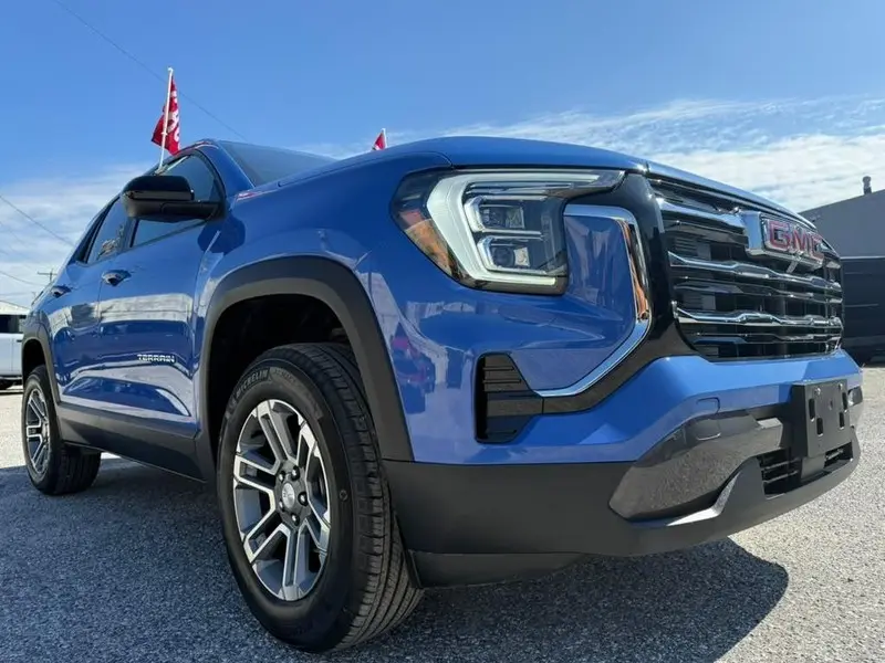 2026 GMC Terrain Elevation FWD photo 5