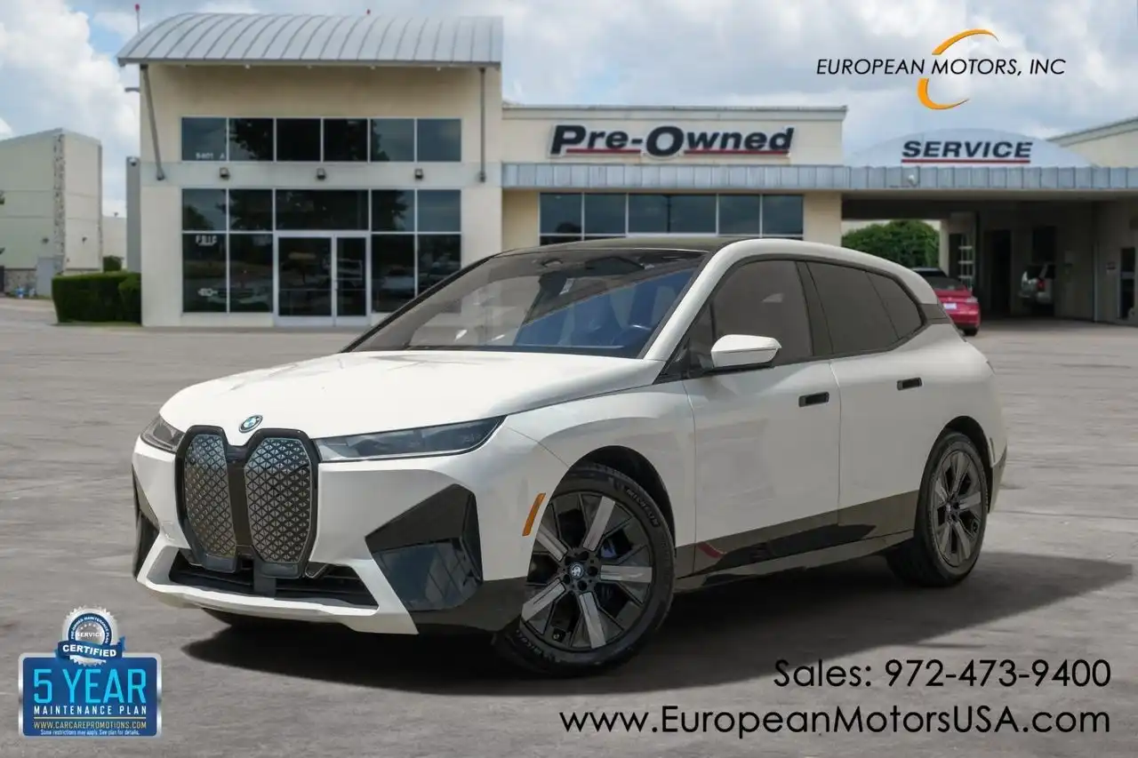 2022 BMW iX xDrive50's photo