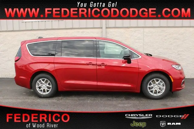 2026 Chrysler Pacifica Select photo 1