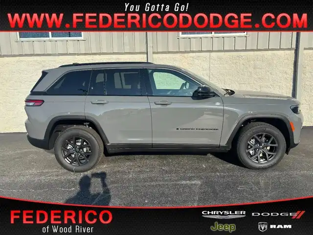 2027 Jeep Grand Cherokee Laredo Altitude 4WD's photo