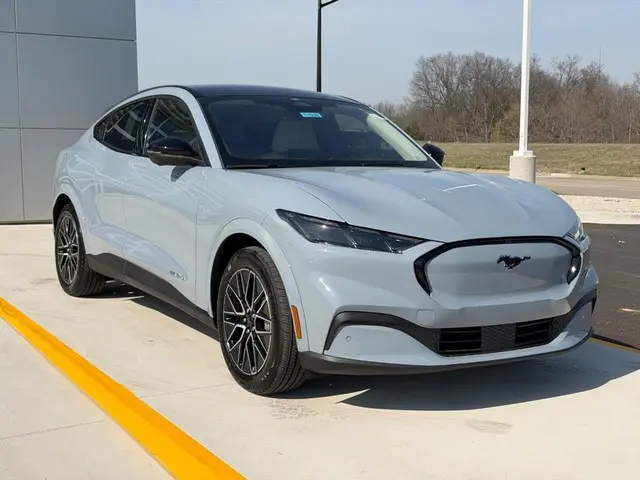 2026 Ford Mustang-Mach-e Premium photo 3