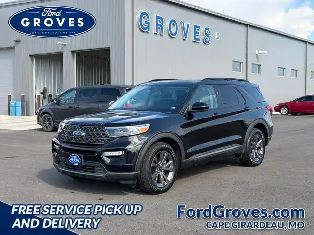2022 Ford Explorer XLT 4WD's photo