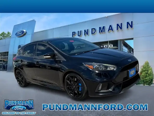 2017 Ford Focus 5 Door Hatch RS's photo