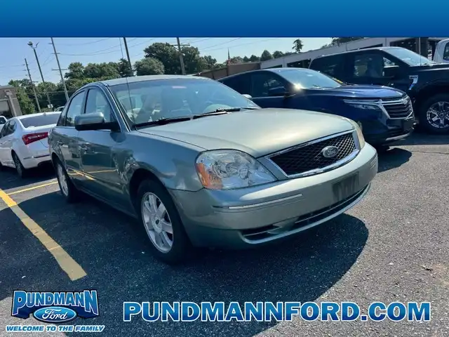 2005 Ford Five Hundred SE's photo