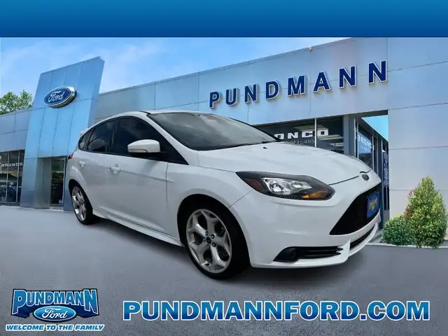 2014 Ford Focus 5 Door Hatch ST's photo