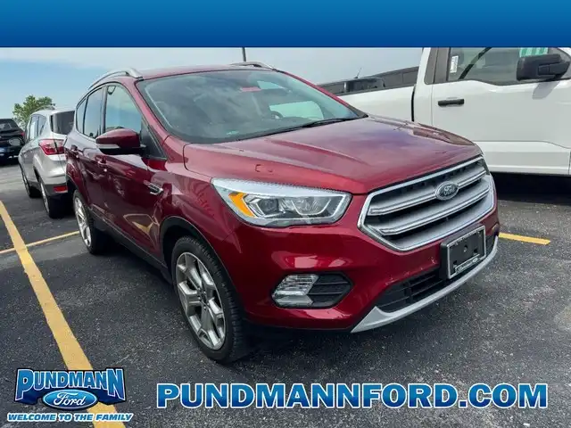 2017 Ford Escape Titanium's photo