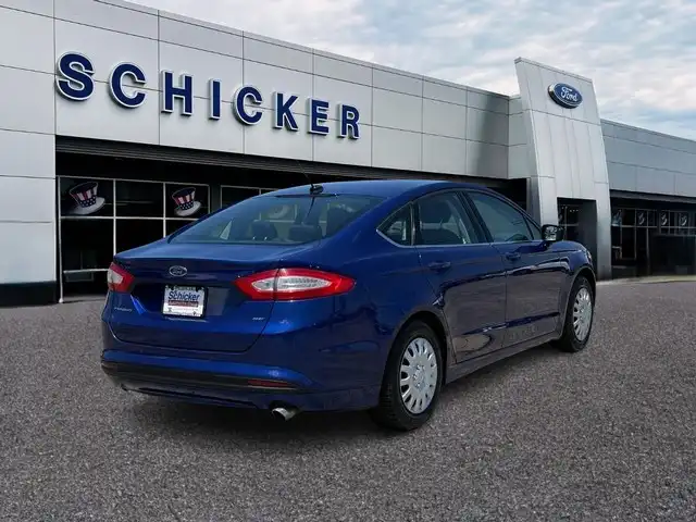 2015 Ford Fusion SE FWD's photo
