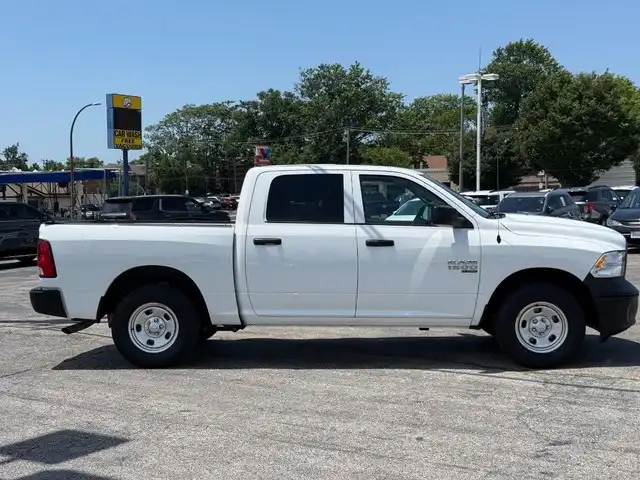 2022 RAM 1500 Classic Tradesman 4x4 Crew Cab 5'7's photo