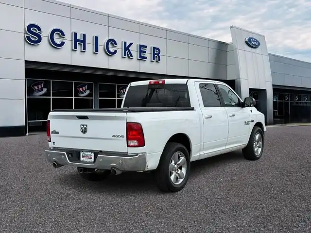 2016 RAM 1500 Big Horn 4x4 Crew Cab 5'7's photo