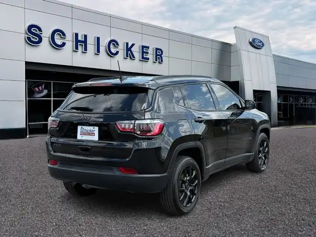2025 Jeep Compass Latitude 4X4's photo
