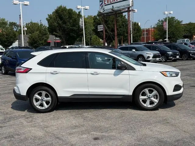 2019 Ford Edge SE photo 4