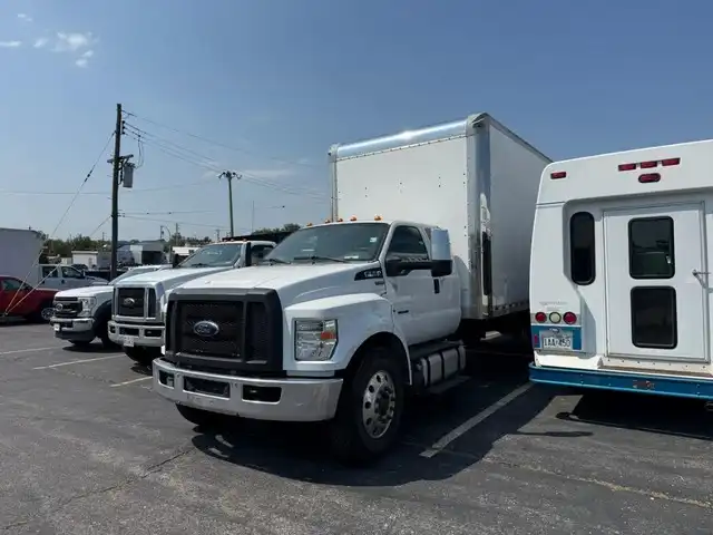 2016 Ford F-750 SuperCab Super Duty Straight Frame's photo