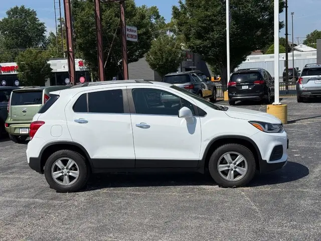 2018 Chevrolet Trax LT AWD photo 4