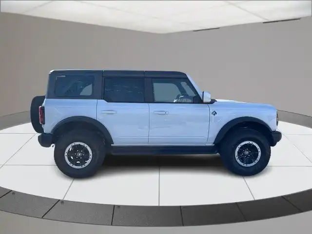 2025 Ford Bronco Outer Banks 4x4's photo