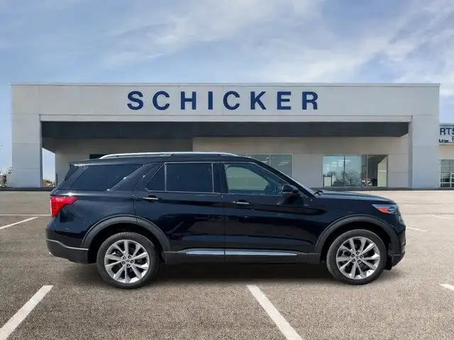 2022 Ford Explorer Platinum 4WD's photo