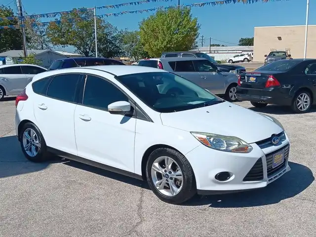 2013 Ford Focus 5 Door Hatch SE's photo