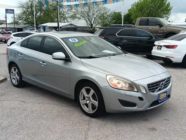 2013 Volvo S60 T5 AWD Auto's photo