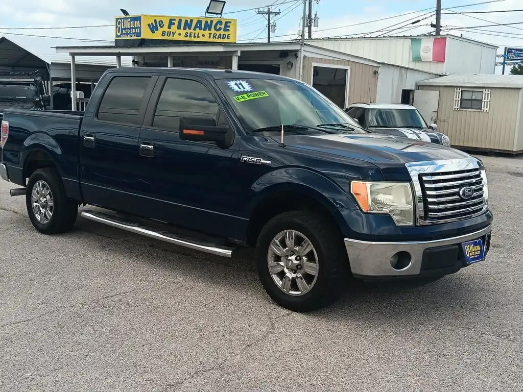 2011 Ford F-150 XLT SuperCrew 145-in's photo