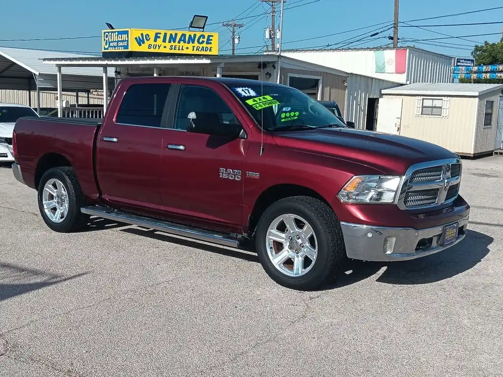 2017 RAM 1500 Lone Star Silver 4x4 Crew Cab 5'7's photo
