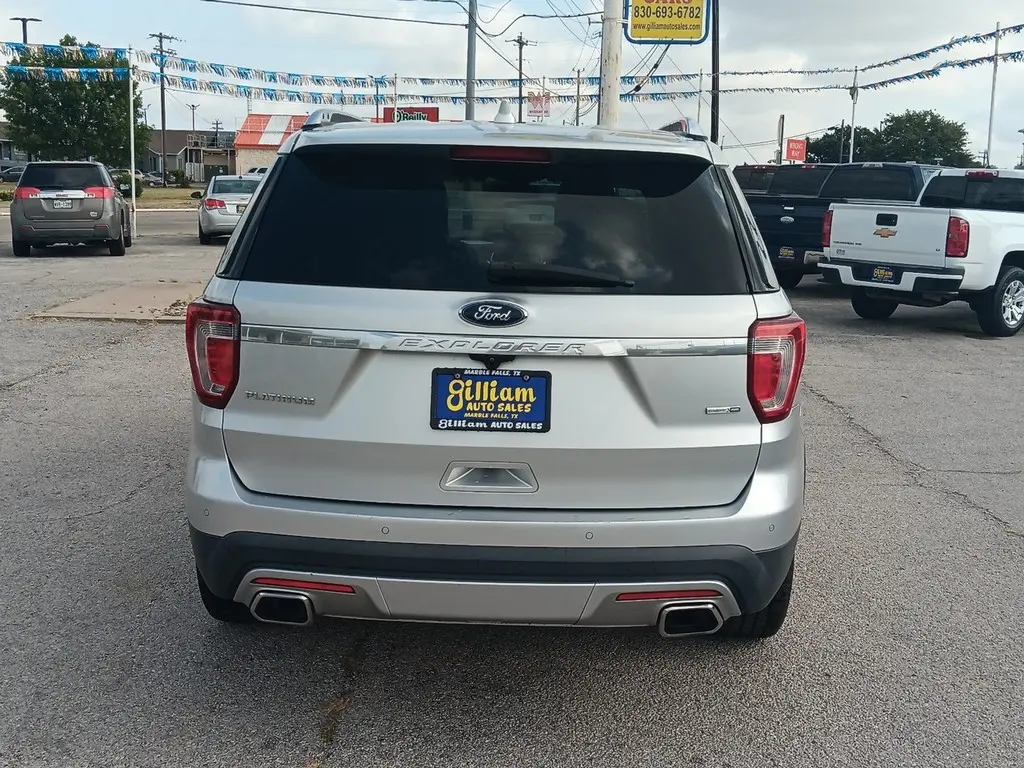 2016 Ford Explorer Platinum 4WD photo 4