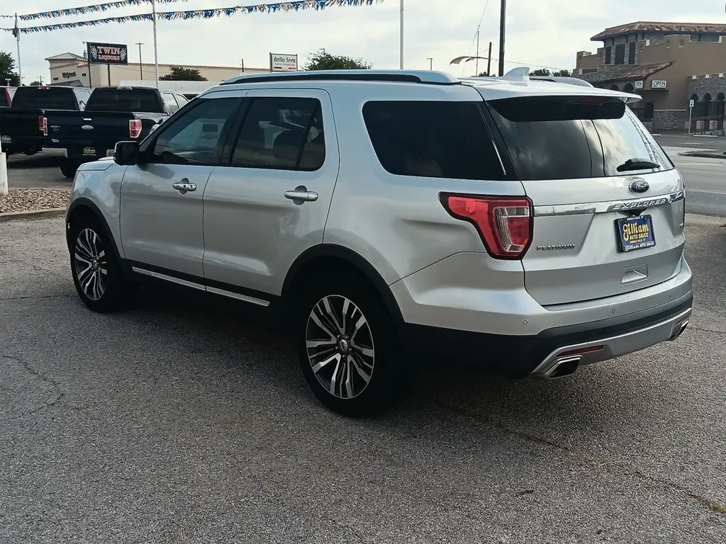 2016 Ford Explorer Platinum 4WD photo 5