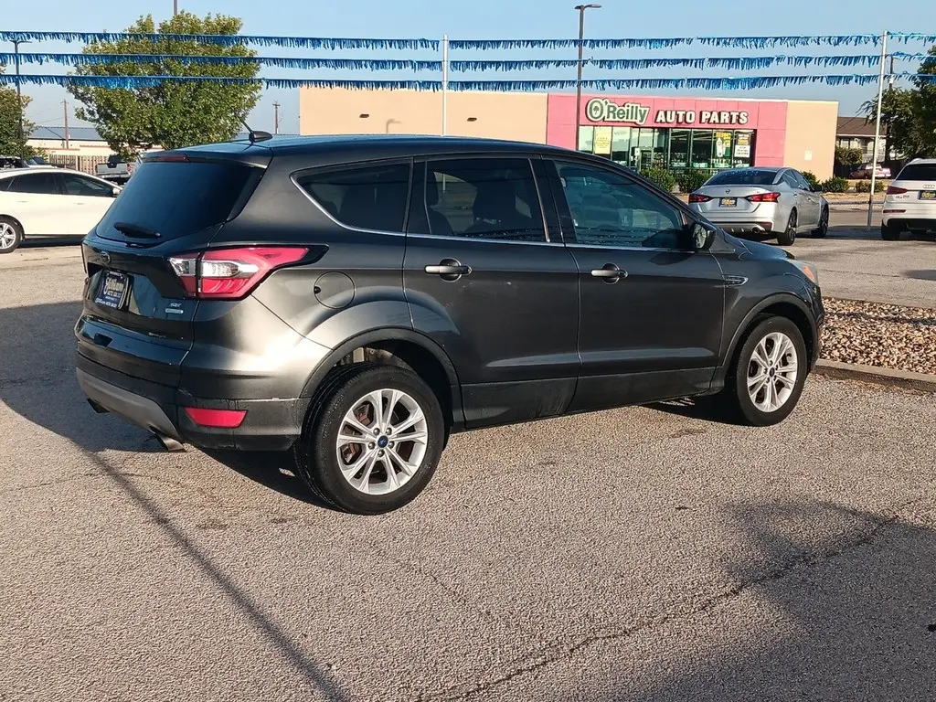 2017 Ford Escape SE photo 3